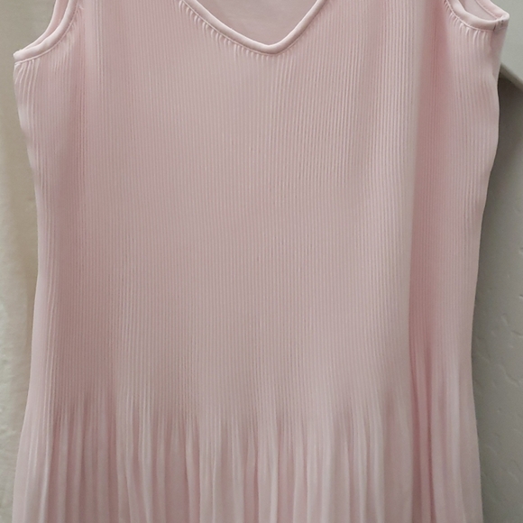 Banana Republic Pink tank top - Picture 3 of 5